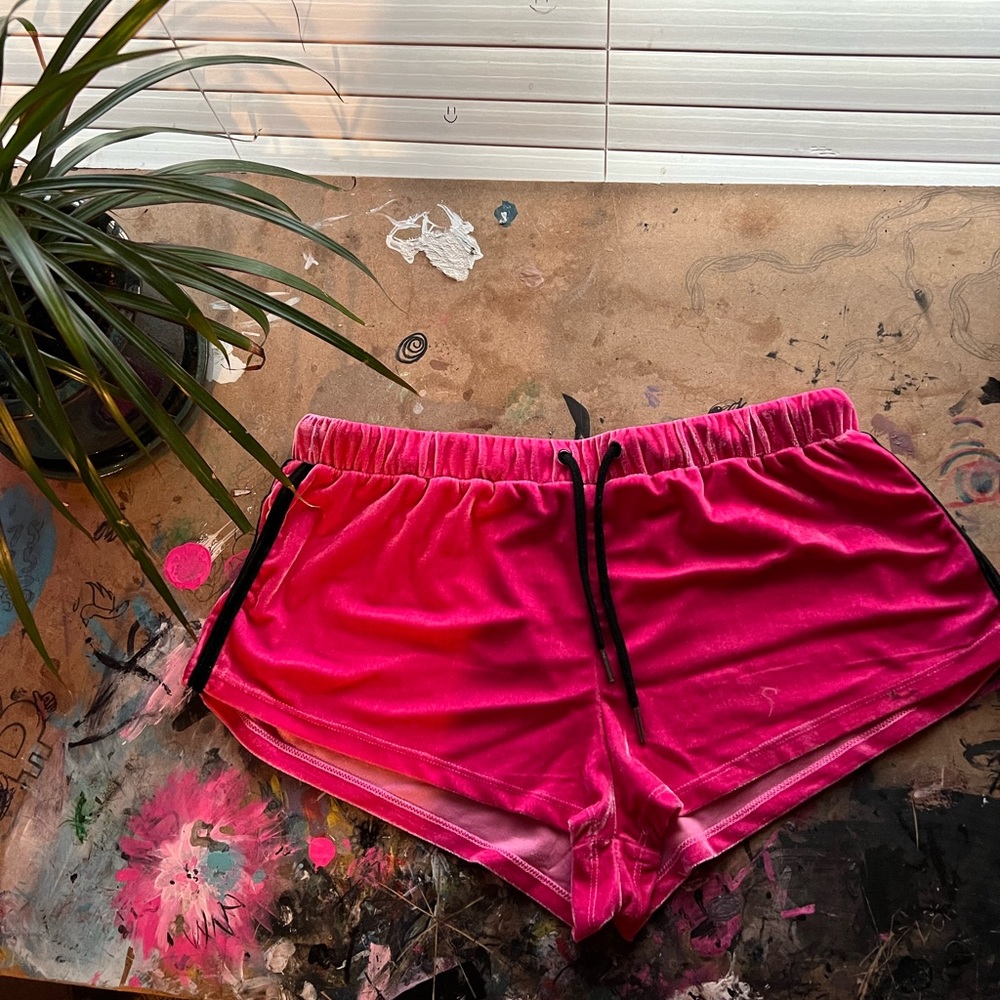 Adorable shorts that say “Baby Girl” on the back! Comfy and cute!